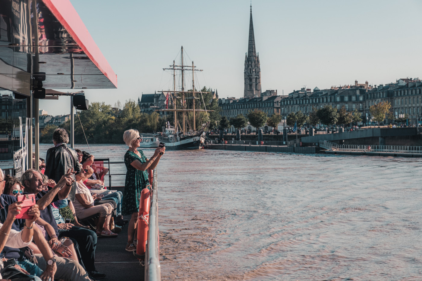 croisière fluviale pour découvrir les vignes de Bordeaux