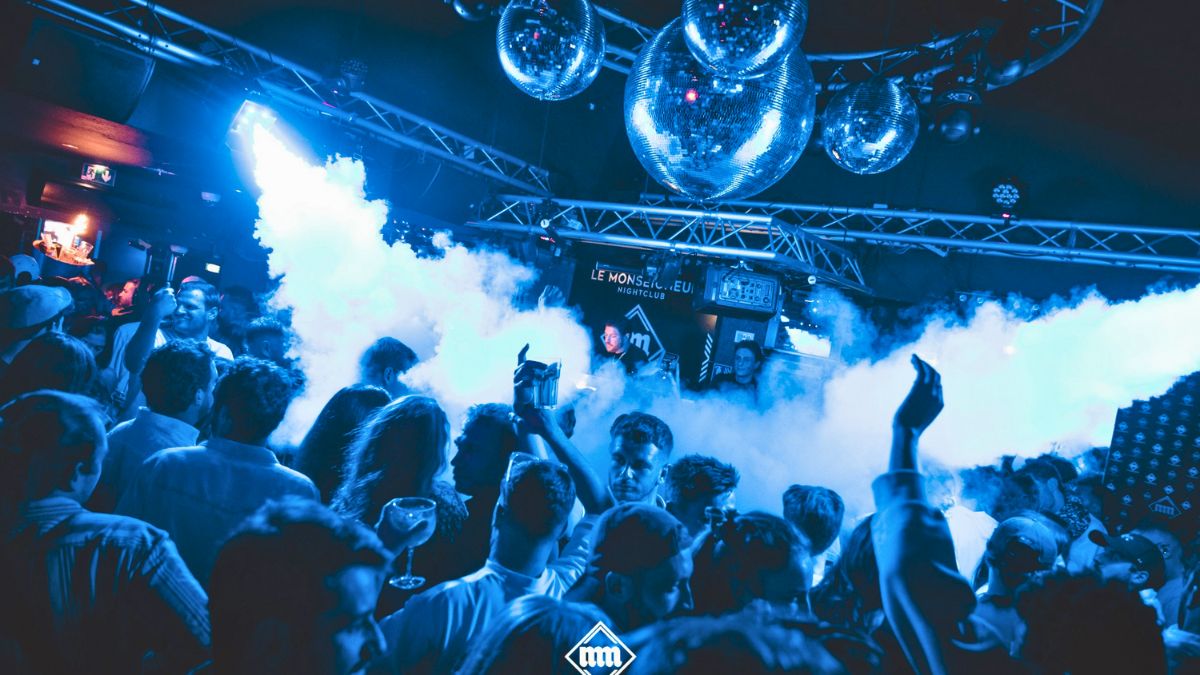 Abend im Monseigneur, einem unumgänglichen Nachtclub in Bordeaux